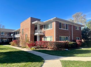 724 N Western Ave #M, Park Ridge, IL 60068