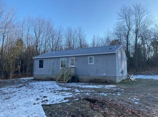 934 River Rd, Livermore, ME 04253