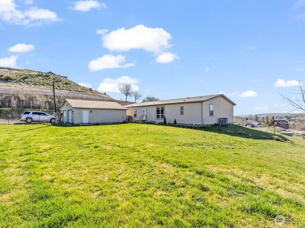 375 Tibbling Road, Selah, WA 98942