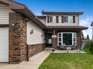 36 Millside Way SW, Calgary, AB T2Y 2P7