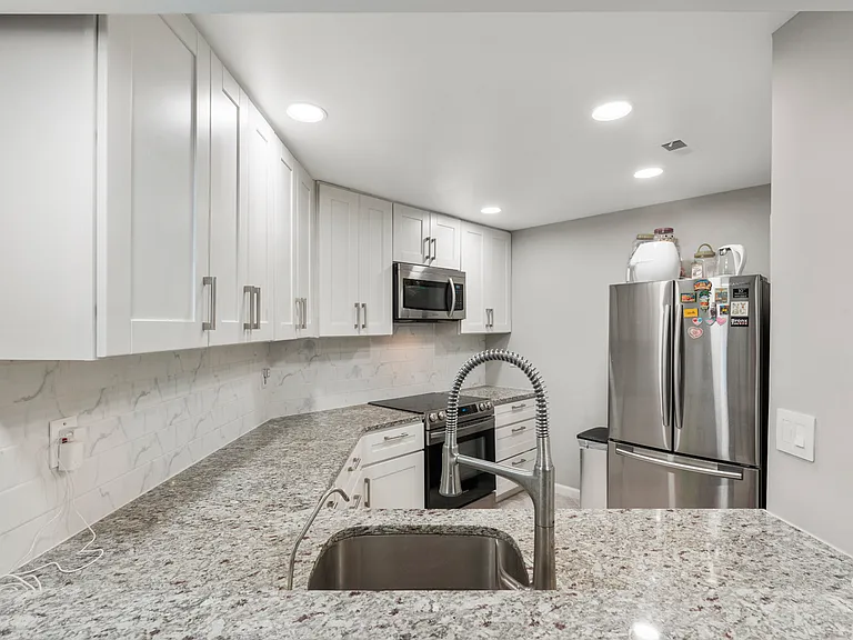 223 Village Circle Dr #223 — Photo 8