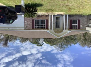 86 Stowe Rd, Mary Esther, FL 32569