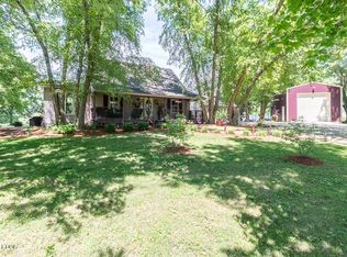 10674 Ferges Rd, Johnston City, IL 62951