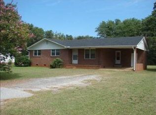 751 Zimmerman Rd, Spartanburg, SC 29303