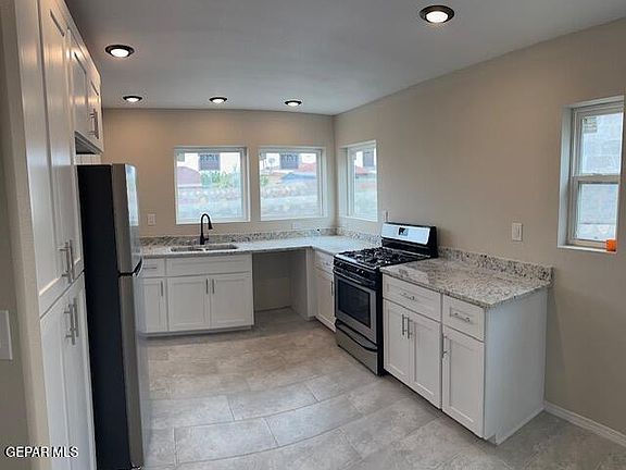 3rd image of 3614 Van Buren Ave