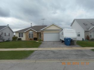 3112 Sandy Ridge Dr, Steger, IL 60475