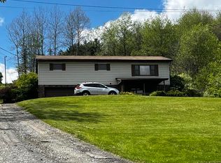 93 Elk Ln, Weedville, PA 15868