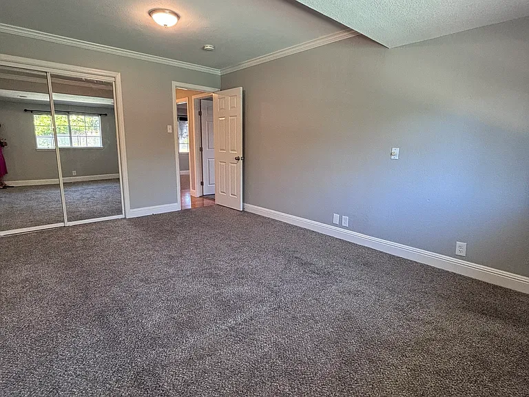 4992 Mattos Dr — Photo 21
