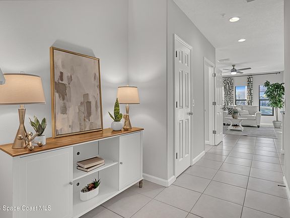 3rd image of 1420 Lara Cir Unit 102