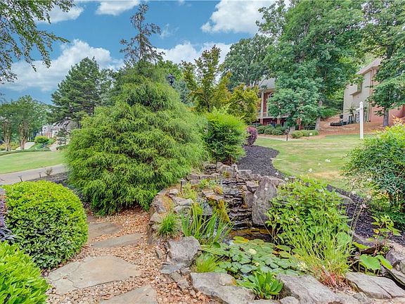 3rd image of 1920 Woods River Ln