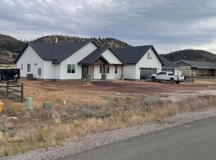 9861 Girard Rd, Flagstaff, AZ 86004