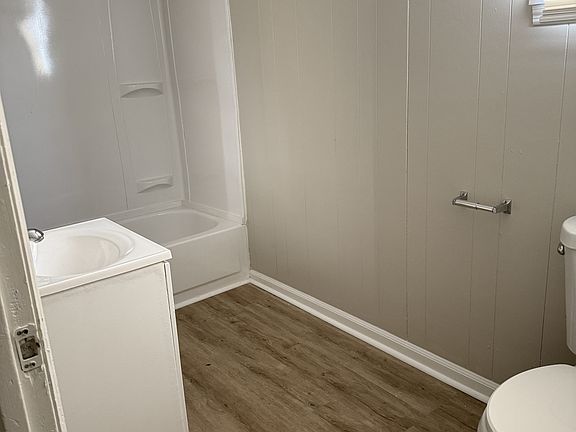 2nd image of 101 Brown St