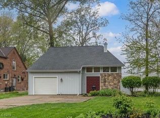 2666 Wagar Rd, Rocky River, OH 44116