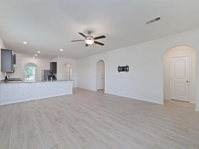 3000 Iron Woods Dr — Photo 14