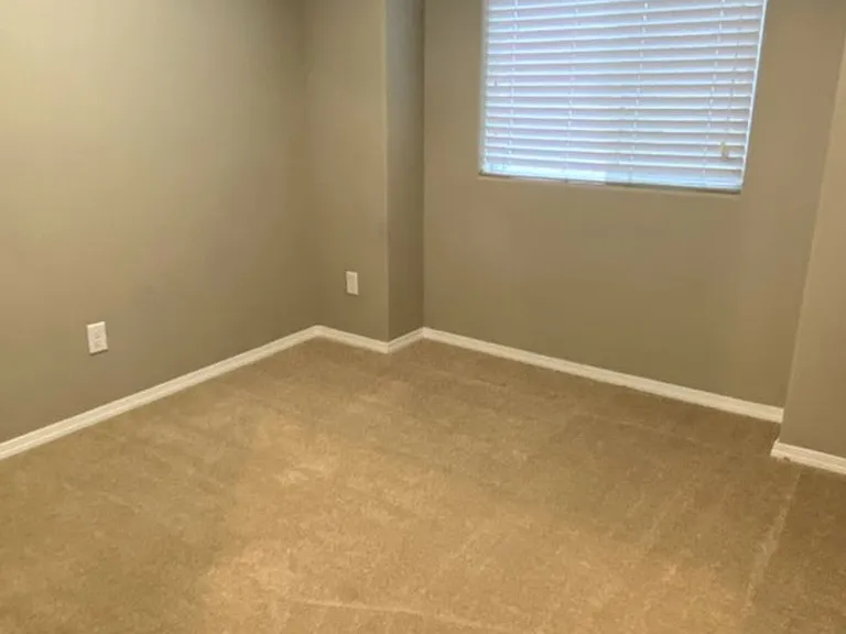 1095 N Pacific Hwy #99 — Photo 8