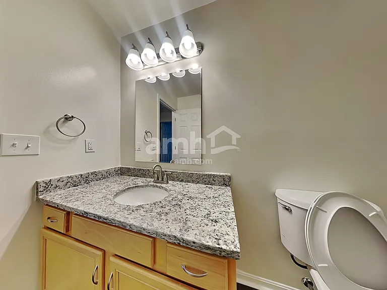 2113 Lynwood Pl — Photo 15