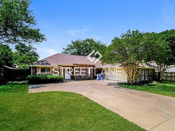 2nd image of 2229 Woodview Dr