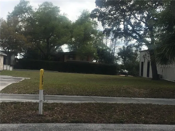 935 Lakeview Rd, Clearwater, FL 33756