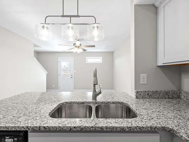 1000 Henry Place Blvd #603 — Photo 10