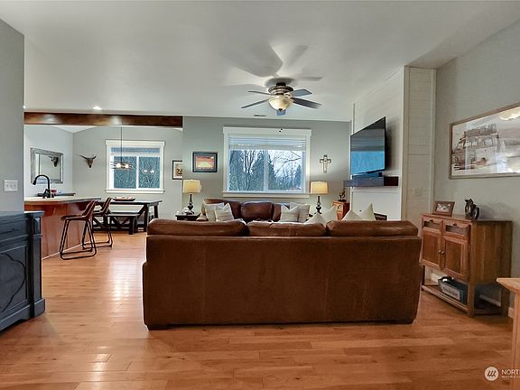 5th image of 10802 168th Avenue E