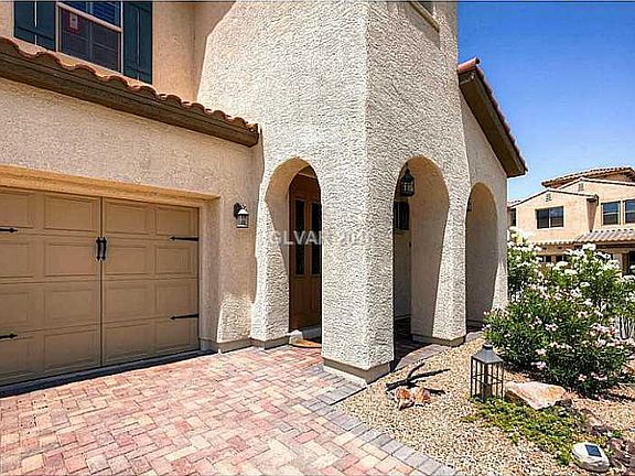 3rd image of 1067 Via Nandina Pl