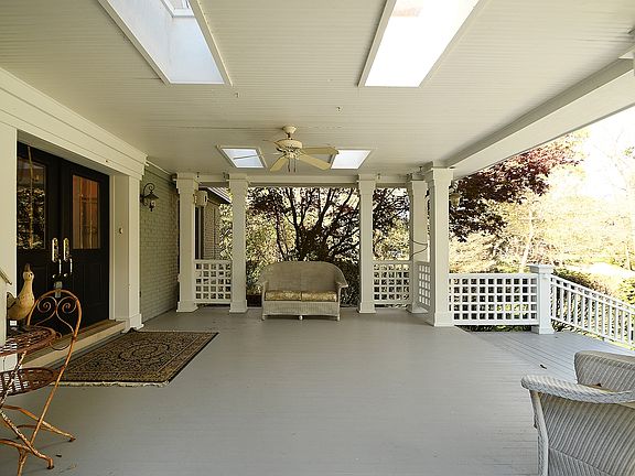 3rd image of 521 Durham Dr
