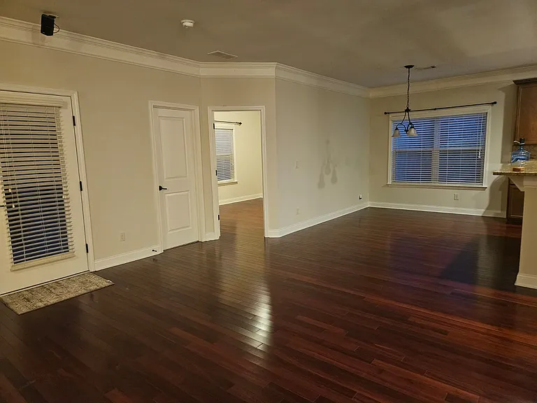 365 Lockwood Pl — Photo 12