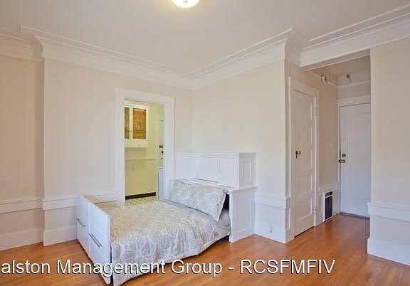 3rd image of 191 Frederick St