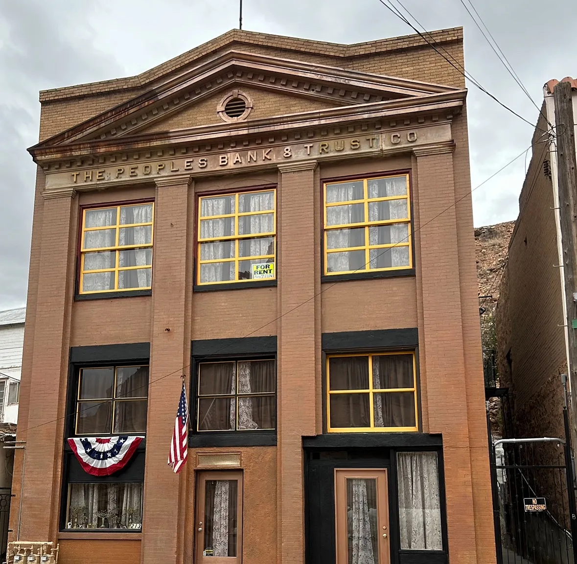 213 Chase Creek St — Photo 1