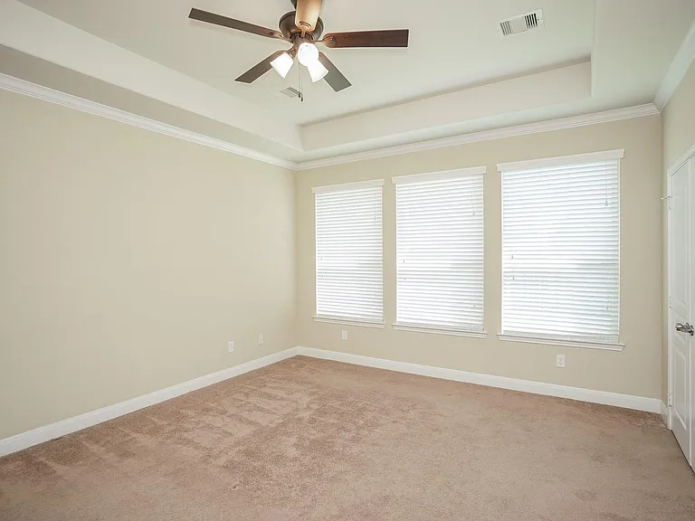 28515 Pleasant Forest Dr — Photo 18