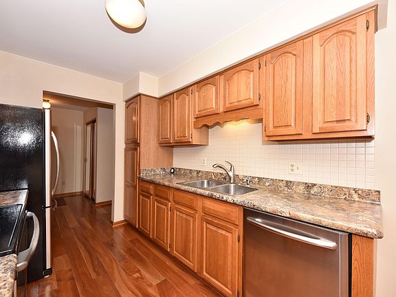 4th image of 530 N Silverbrook Dr Unit 107