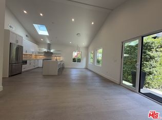 15122 Morrison St, Sherman Oaks, CA 91403