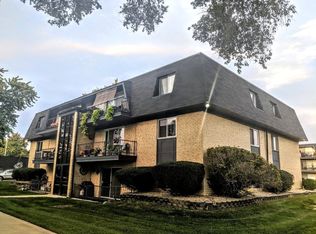 11102 S 84th Ave APT 1A, Palos Hills, IL