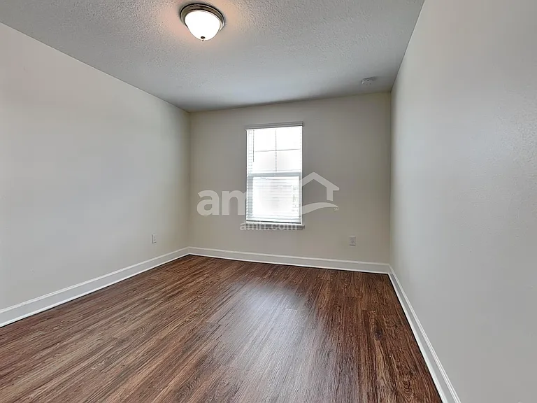1045 Walden Pond Dr — Photo 25