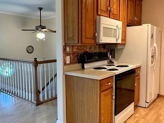 4th image of 310 Huckstep Ave