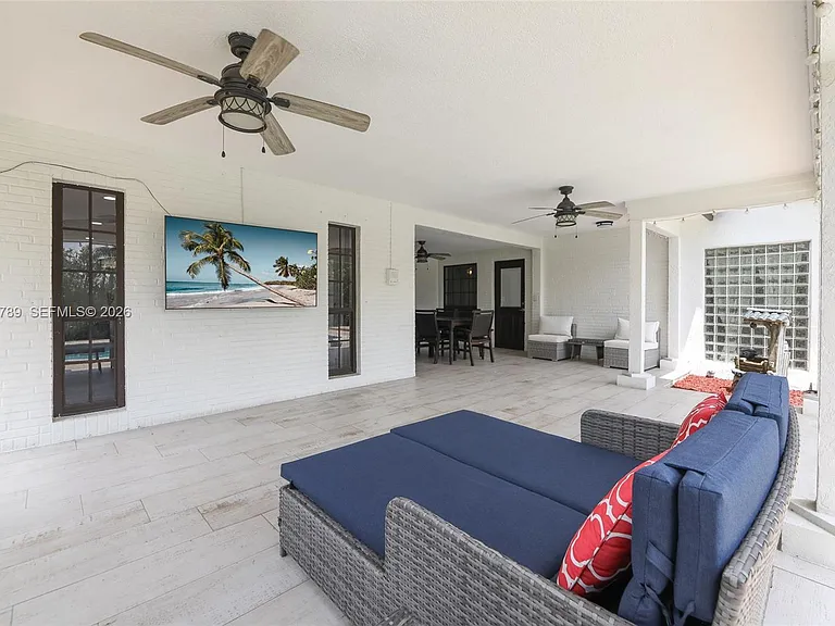 1300 NW 122nd Ave — Photo 30