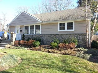 4 Maple Ave, Bloomingdale, NJ 07403