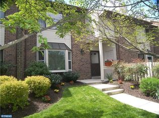 54 Elan Ln, Chesterbrook, PA 19087