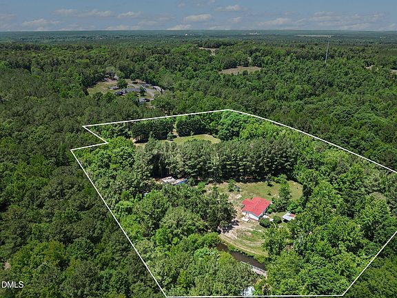 3rd image of 260 Ellis Rd