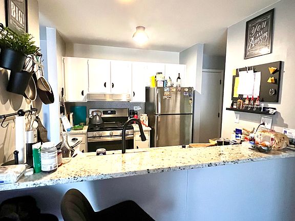 4th image of 1912 Prairie Sq APT 309