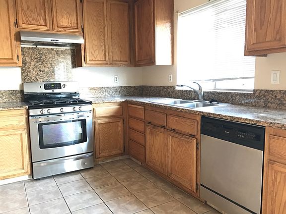Granite countertops in kitchen