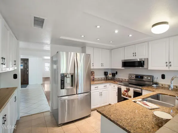 1850 N Circulo De La Cienega, Tucson, AZ 85715