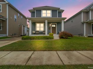 3679 Oakshire Ave, Berkley, MI 48072
