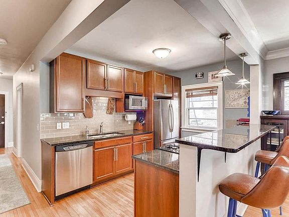 5th image of 3542 Emerson Ave S #102