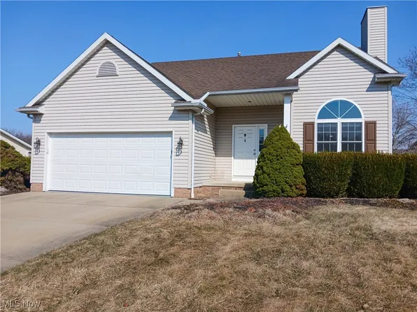 12263 Skyline St NW, Canal Fulton, OH 44614