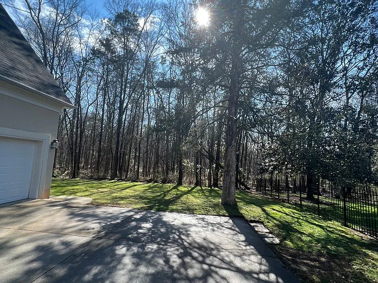 6910 Cedar Cove Ct — Photo 35