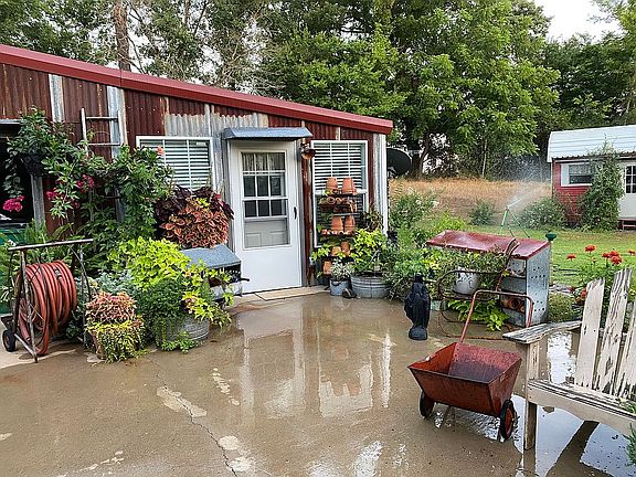 5th image of 5547 County Road 438 W