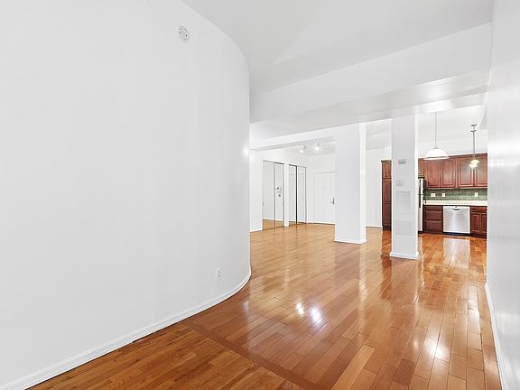 5th image of 176 Broadway APT 7D
