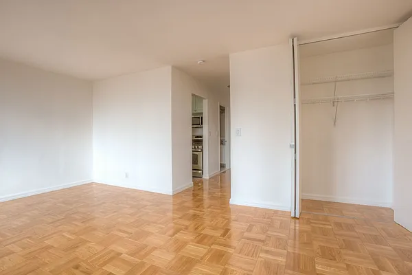 Rented by Jack Resnick & Sons | media 8