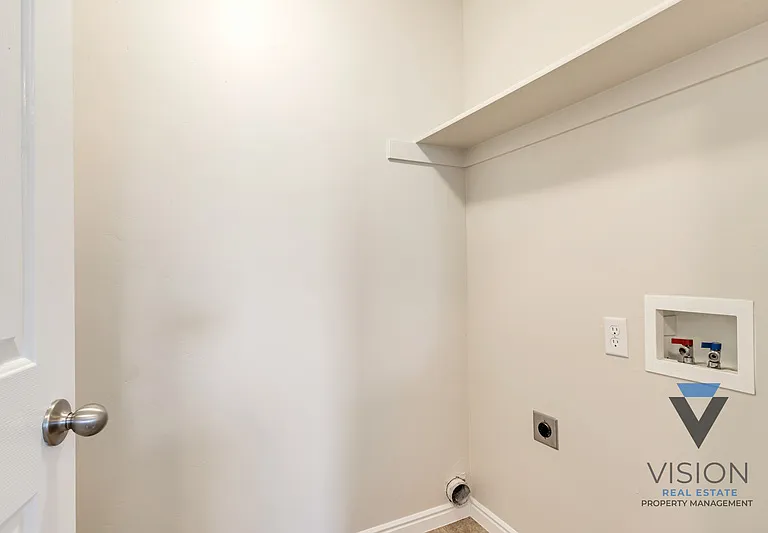 1143 W 150 N — Photo 15